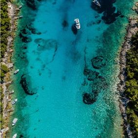 6 Bedroom Beachfront Villa with Heated Pool near Vela Luka on Korcula Island, Sleep 12